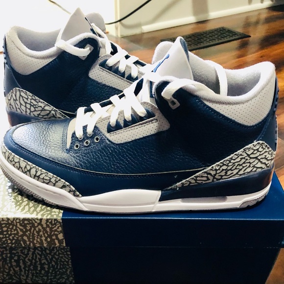 Air Jordan 3 - Picture 3 of 5